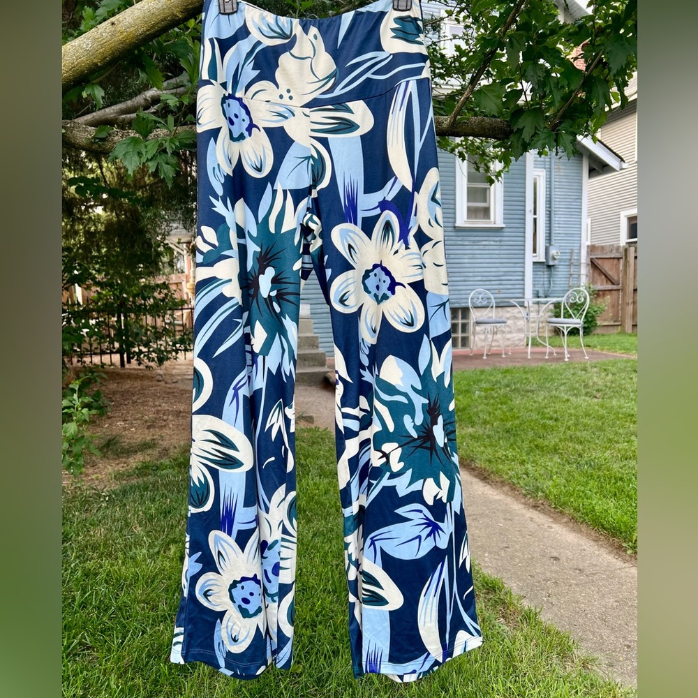 NWT Arolina lounge floral beach pant coverup yoga flare wide leg S navy blue - Picture 6 of 7